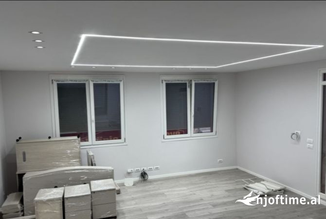 Ambient biznesi me qera 3+1 ne Tirane - 2,500 Euro
