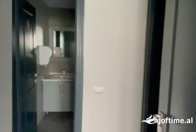 Jepet me qera Ambient ne Astir