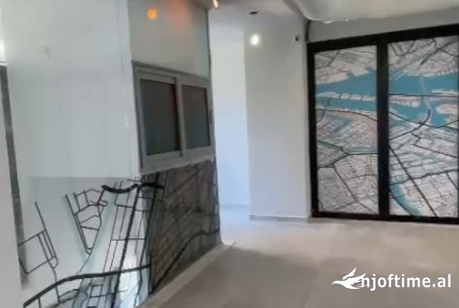 Jepet me qera Ambient ne Astir