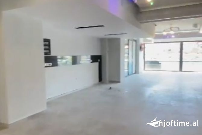 Jepet me qera Ambient ne Astir