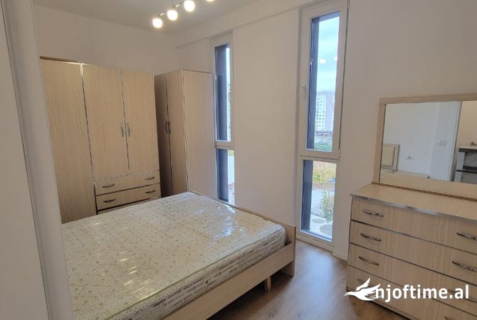 Shtepi me qera Apartament ne Tirane, 1+1, Mobilimi E mobiluar, Pagesa 550  Euro.