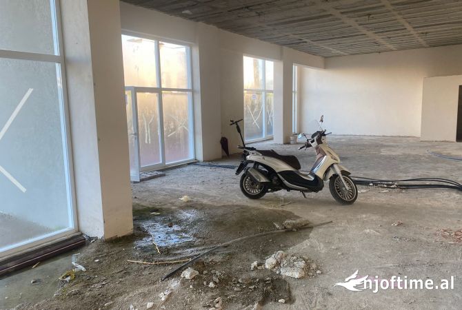 Ambient biznesi me qera 1+1 ne Tirane - 2,000 Euro
