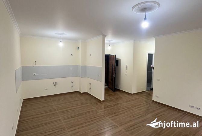 Shtepi ne shitje 2+1 ne Tirane - 110,000 Euro