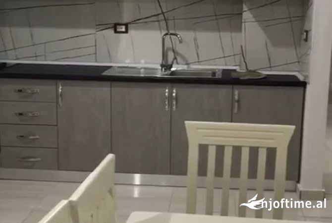 Shtepi me qera 2+1 ne Tirane - 450 Euro