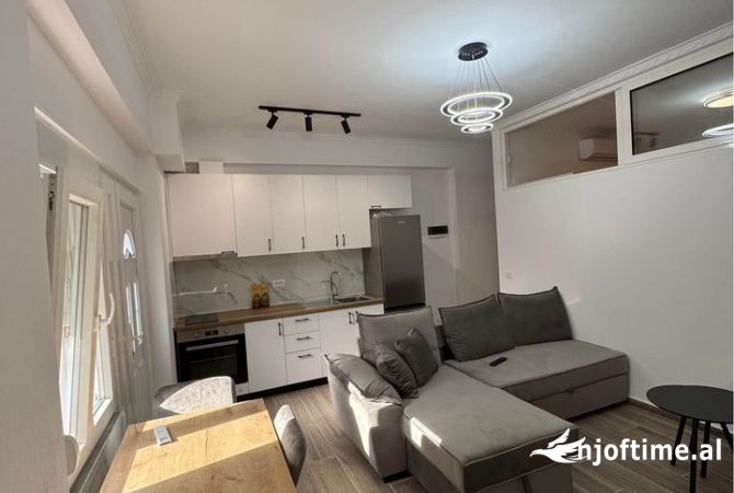 Shtepi me qera 2+1 ne Tirane - 450 Euro