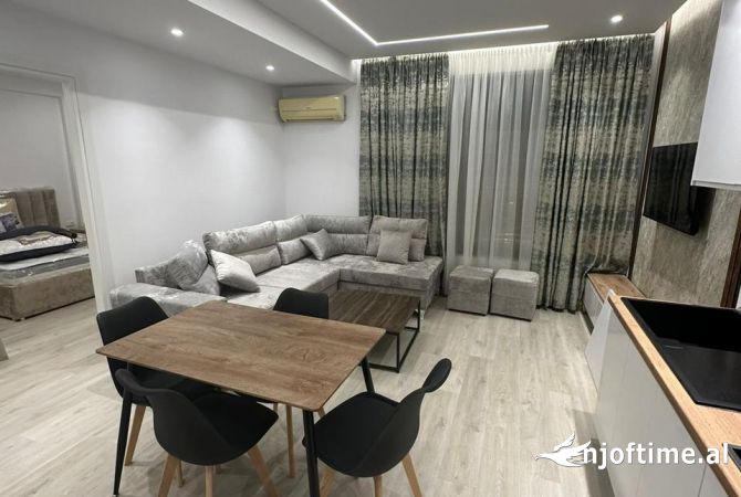 Shtepi me qera 1+1 ne Tirane - 650 Euro