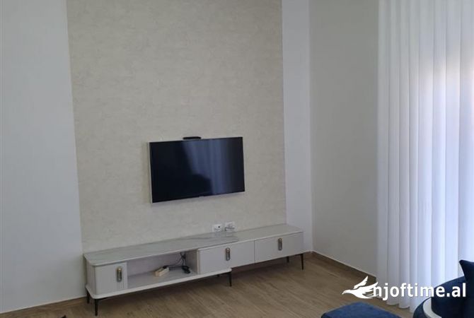 Shtepi me qera Apartament ne Tirane, 1+1, Mobilimi E mobiluar, Pagesa 500  Euro.