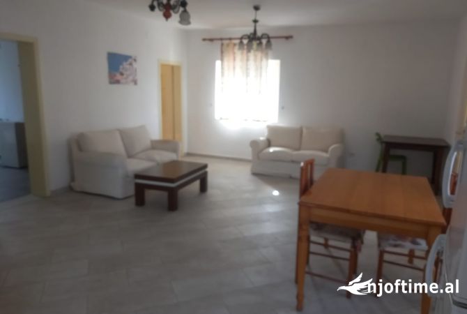 Shtepi me qera 2+1 ne Tirane - 500 Euro
