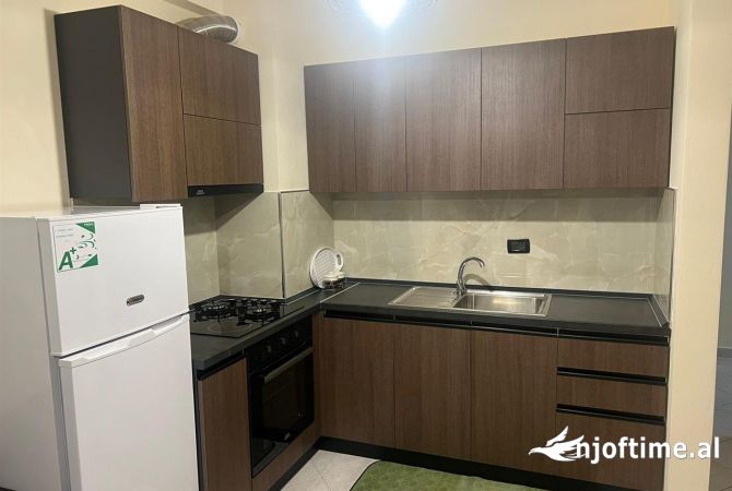 Shtepi me qera 1+1 ne Tirane - 470 Euro