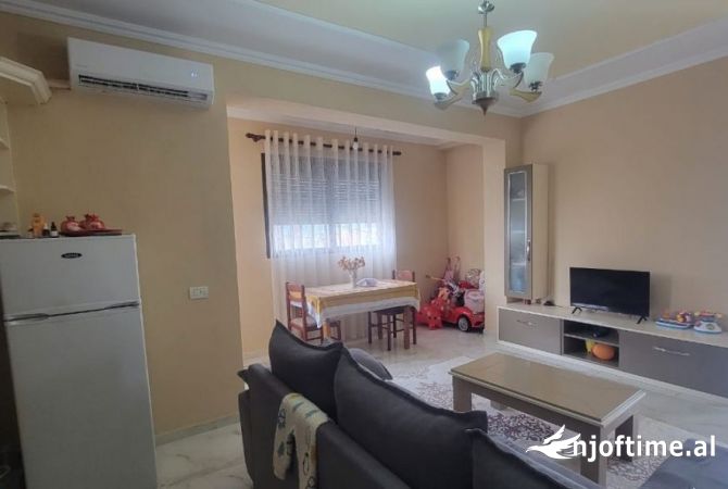 Shtepi me qera 2+1 ne Tirane - 500 Euro