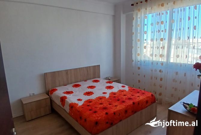 Shtepi ne shitje Apartament ne Tirane, 1+1, Mobilimi E mobiluar, Pagesa 78,000  Euro.
