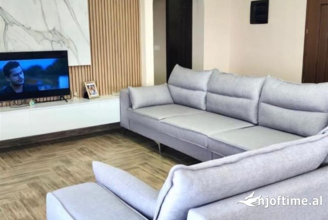 Shtepi me qera 2+1 ne Tirane - 500 Euro