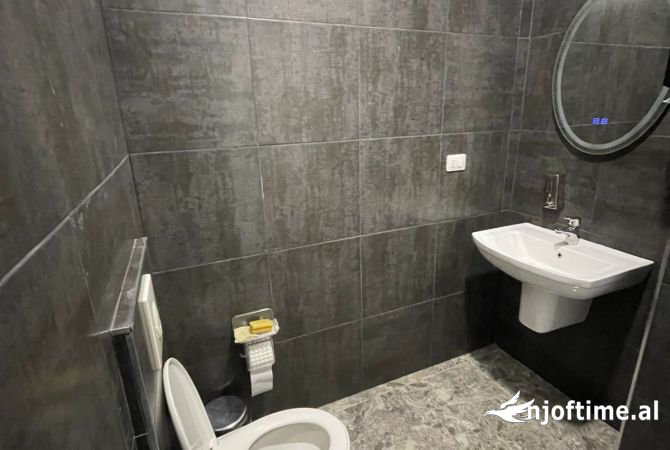 Shitet Biznes Lokal Ish Fusha Aviaconit 