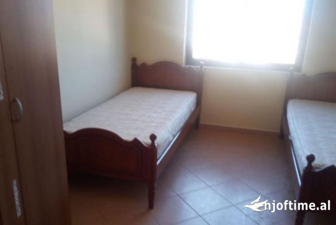 Shtepi me qera 2+1 ne Tirane - 60,000 Leke