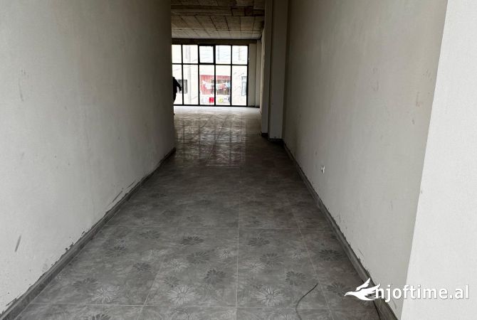 Ambient biznesi me qera 1+1 ne Tirane - 1,800 Euro