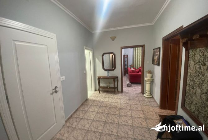 Shtepi me qera 3+1 ne Tirane - 1,000 Euro