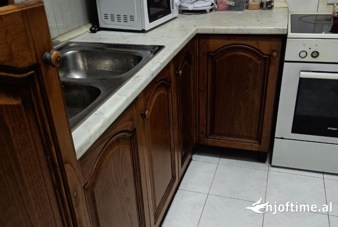 Shtepi me qera 2+1 ne Tirane - 60,000 Leke