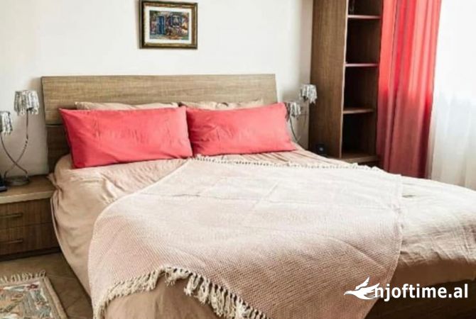 Shtepi me qera Apartament ne Tirane, 1+1, Mobilimi E mobiluar, Pagesa 600  Euro.