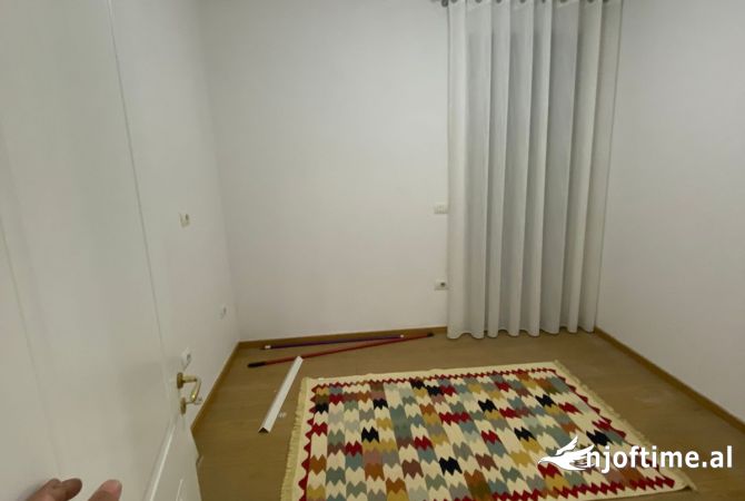 Shtepi me qera 2+1 ne Tirane - 600 Euro
