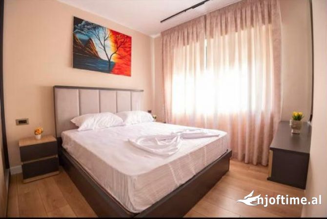 Shtepi me qera Apartament ne Tirane, 1+1, Mobilimi E mobiluar, Pagesa 650  Euro.