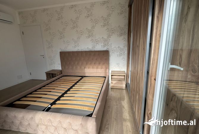 Shtepi me qera Apartament ne Tirane, 2+1, Mobilimi E mobiluar, Pagesa 500  Euro.
