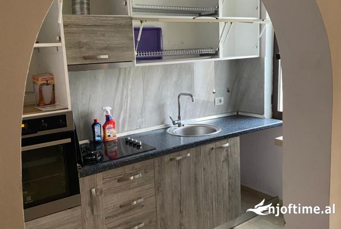 Shtepi me qera 1+1 ne Tirane - 36,000 Leke