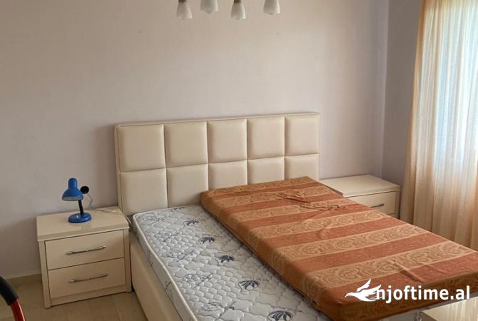 Shtepi me qera Apartament ne Tirane, 1+1, Mobilimi E mobiluar, Pagesa 36,000  Leke.