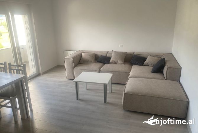 Shtepi me qera 2+1 ne Tirane - 500 Euro