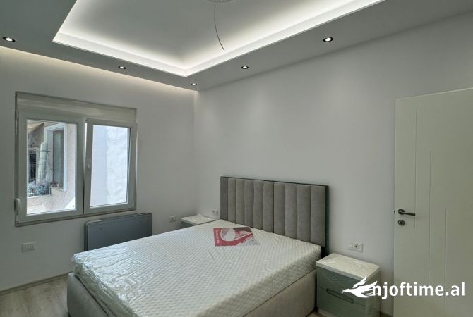 Shtepi me qera Apartament ne Tirane, 2+1, Mobilimi E mobiluar, Pagesa 500  Euro.