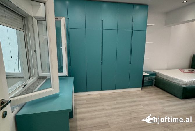 Shtepi me qera Apartament ne Tirane, 2+1, Mobilimi E mobiluar, Pagesa 500  Euro.
