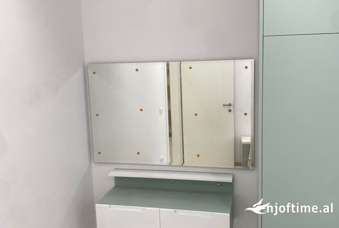 Shtepi me qera Apartament ne Tirane, 2+1, Mobilimi E mobiluar, Pagesa 500  Euro.