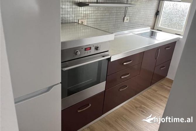 Shtepi me qera 2+1 ne Tirane - 700 Euro