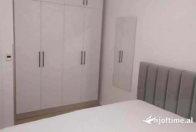 Shtepi me qera Apartament ne Tirane, 1+1, Mobilimi E mobiluar, Pagesa 600  Euro.