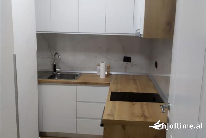 Shtepi me qera Apartament ne Tirane, 1+1, Mobilimi E mobiluar, Pagesa 600  Euro.