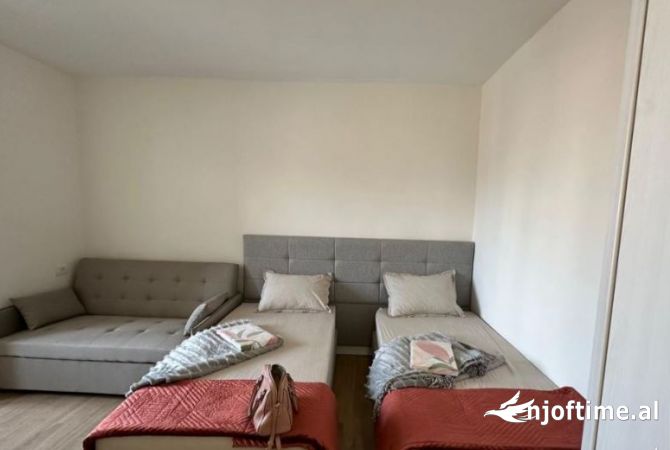 Shtepi me qera Garsoniere ne Tirane - 38,000 Leke