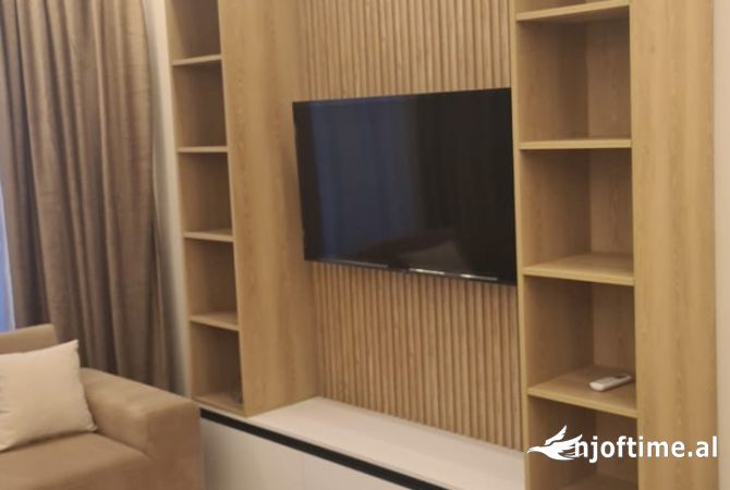 Shtepi me qera Apartament ne Tirane, 2+1, Mobilimi E mobiluar, Pagesa 800  Euro.
