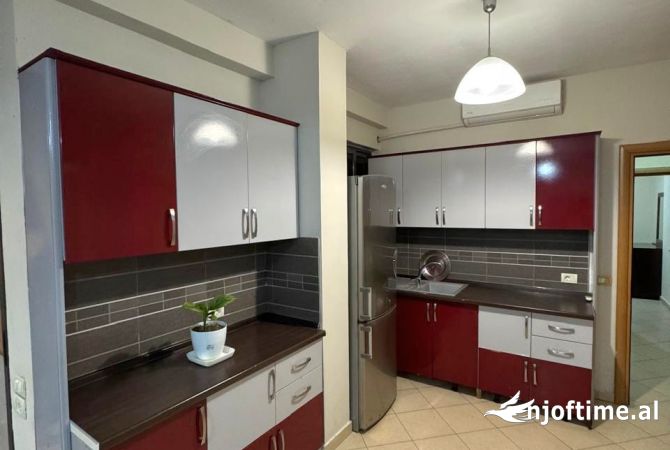 Shtepi me qera 2+1 ne Tirane - 38,000 Leke