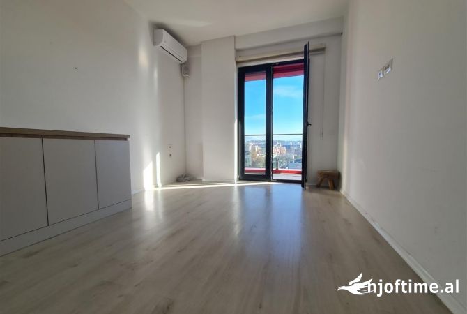 Shtepi me qera Apartament ne Tirane, 3+1, Mobilimi Bosh, pa mobiluar, Pagesa 750  Euro.