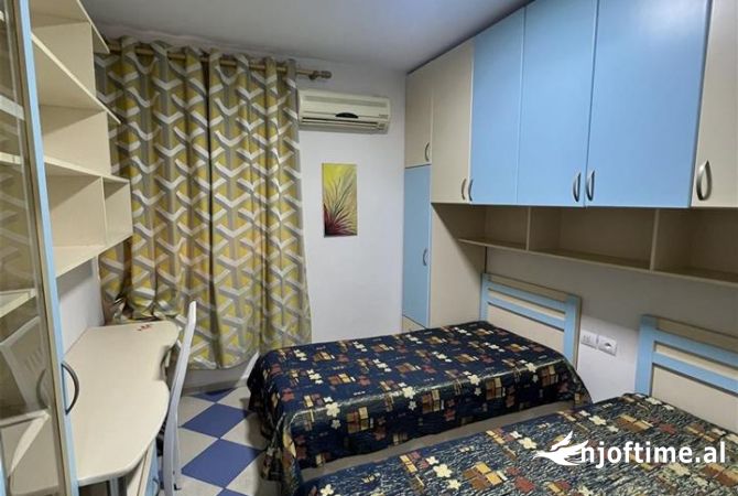Shtepi me qera Apartament ne Tirane, 2+1, Mobilimi E mobiluar, Pagesa 700  Euro.