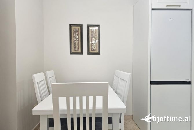 Shtepi me qera 2+1 ne Tirane - 700 Euro