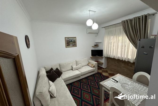 Shtepi me qera 1+1 ne Tirane - 450 Euro