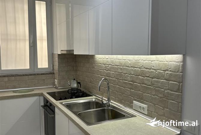 Shtepi me qera 1+1 ne Tirane - 450 Euro