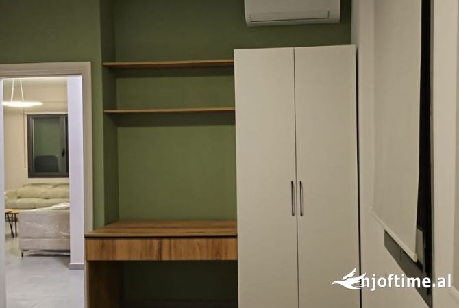 Shtepi me qera 2+1 ne Tirane - 690 Euro