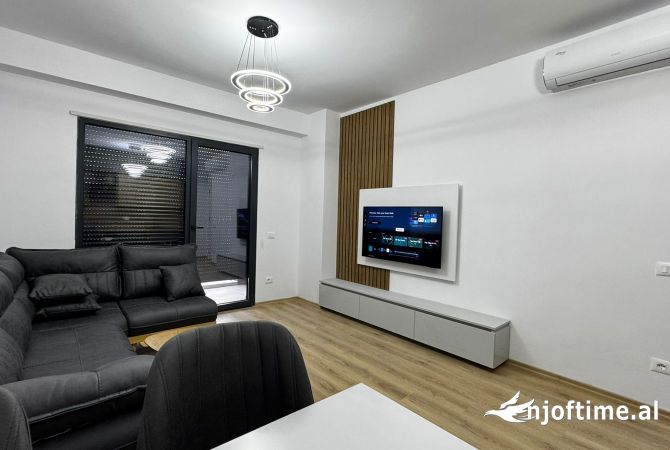 Shtepi me qera 1+1 ne Tirane - 55,000 Leke