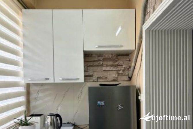 Shtepi ne shitje Apartament ne Tirane, 1+1, Mobilimi E mobiluar, Pagesa 115,000  Euro.