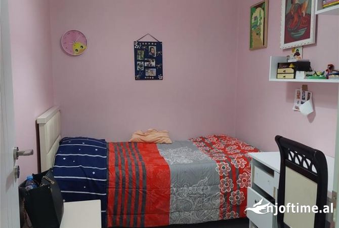 Shtepi me qera Apartament ne Tirane, 2+1, Mobilimi E mobiluar, Pagesa 470  Euro.