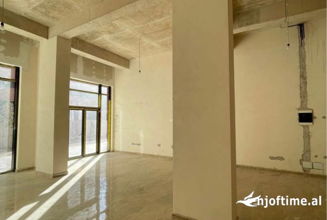 Ambient biznesi me qera 1+1 ne Tirane - 1,000 Euro