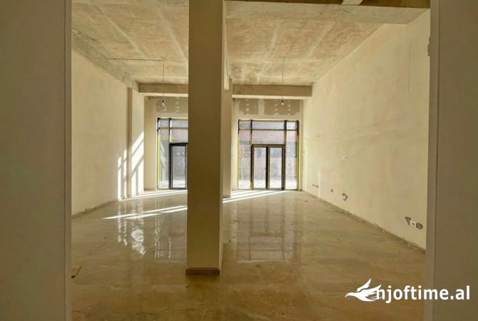 Ambient biznesi me qera 1+1 ne Tirane - 1,000 Euro