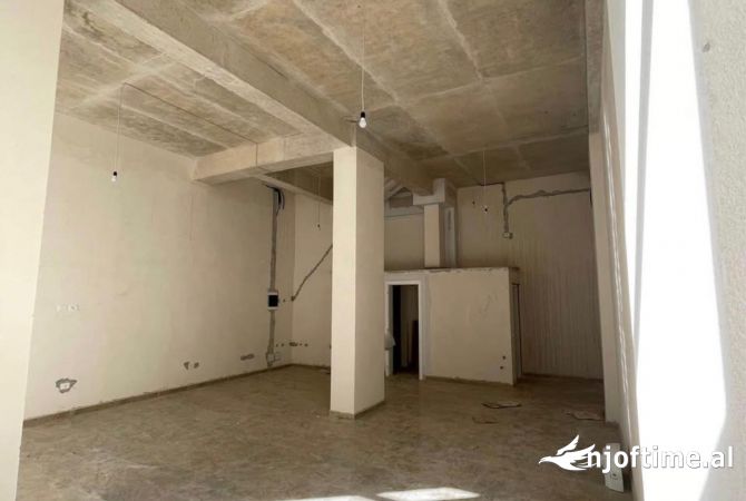 Ambient biznesi me qera 1+1 ne Tirane - 1,000 Euro