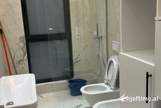 Shtepi me qera 3+1 ne Tirane - 1,000 Euro